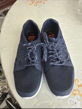 Avia Men’s Navy and White Athletic Lace-Up Sneakers